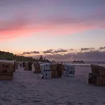 Strandhotel Mit Soleaussenpool 30 Grad 제바트헤링스도르프