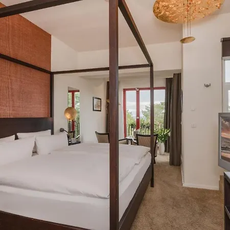 Szálloda Strandhotel Mit Soleaussenpool 30 Grad 4*