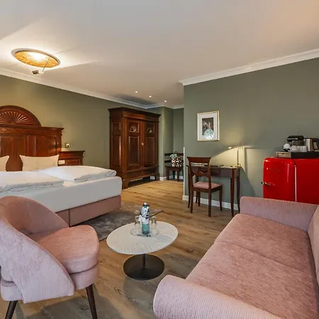 Strandhotel Hotel 4*