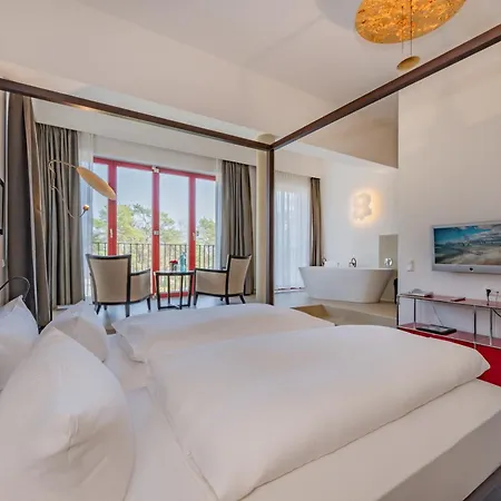 Strandhotel Mit Soleaussenpool 30 Grad Hotel 4*