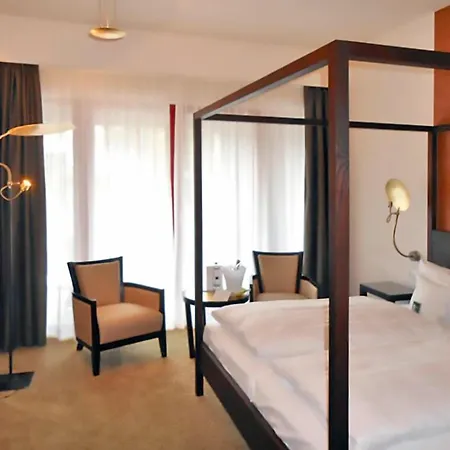 Strandhotel Mit Soleaussenpool 30 Grad Szálloda 4*