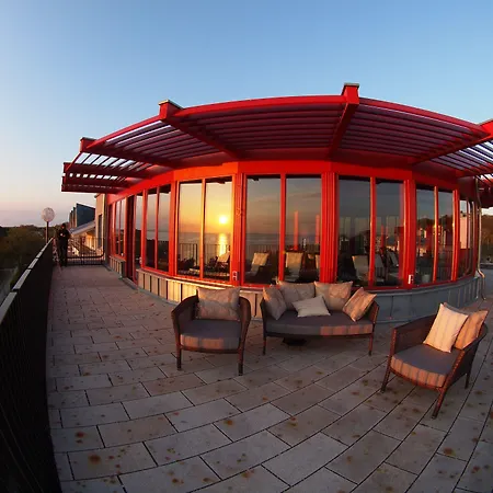 Strandhotel Mit Soleaussenpool 30 Grad Szálloda Heringsdorf
