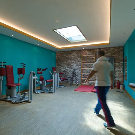 Strandhotel Mit Soleaussenpool 30 Grad Heringsdorf (Usedom)