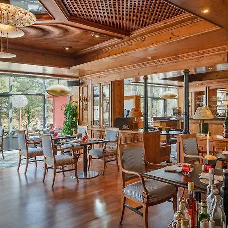 Strandhotel Mit Soleaussenpool 30 Grad 4* Heringsdorf