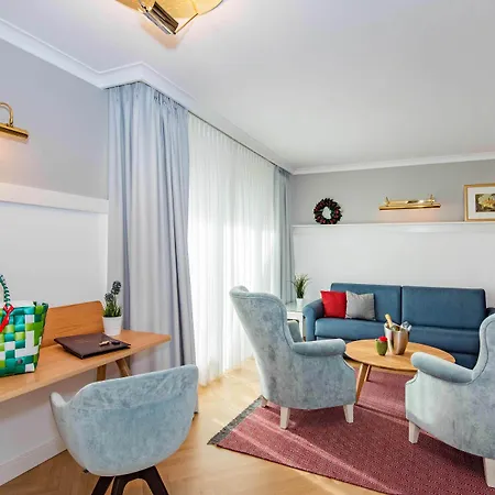 Hotel Strandhotel Mit Soleaussenpool 30 Grad 4*
