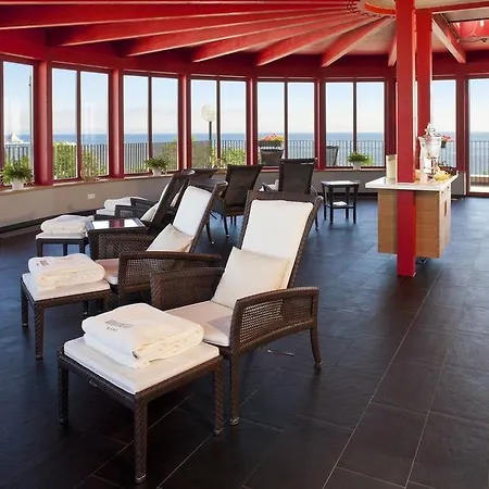 Szálloda Strandhotel Mit Soleaussenpool 30 Grad 4*