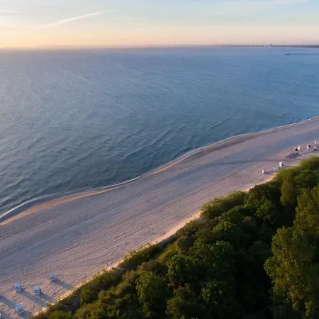 Strandhotel Mit Soleaussenpool 30 Grad 4*