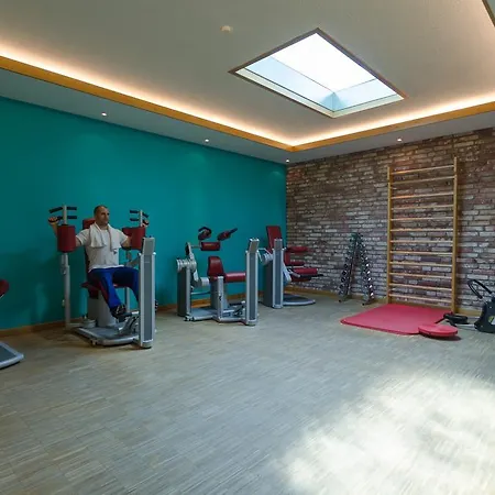 호텔 Strandhotel Mit Soleaussenpool 30 Grad