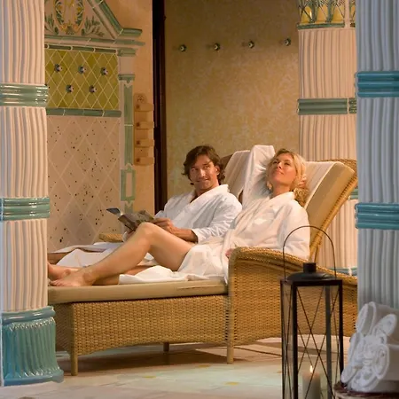 Strandhotel Mit Soleaussenpool 30 Grad Heringsdorf (Usedom)