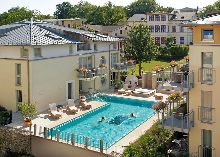 Hotel Strandhotel Mit Soleaussenpool 30 Grad Heringsdorf
