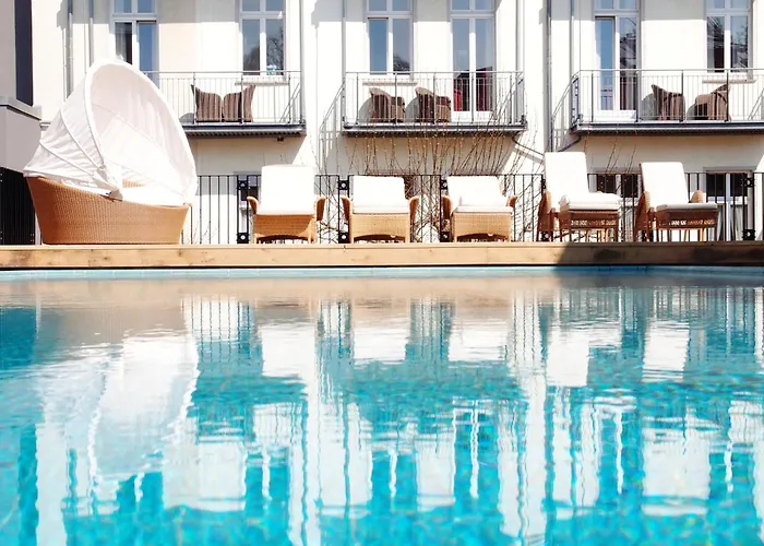 Strandhotel Mit Soleaussenpool 30 Grad Hotel 4*